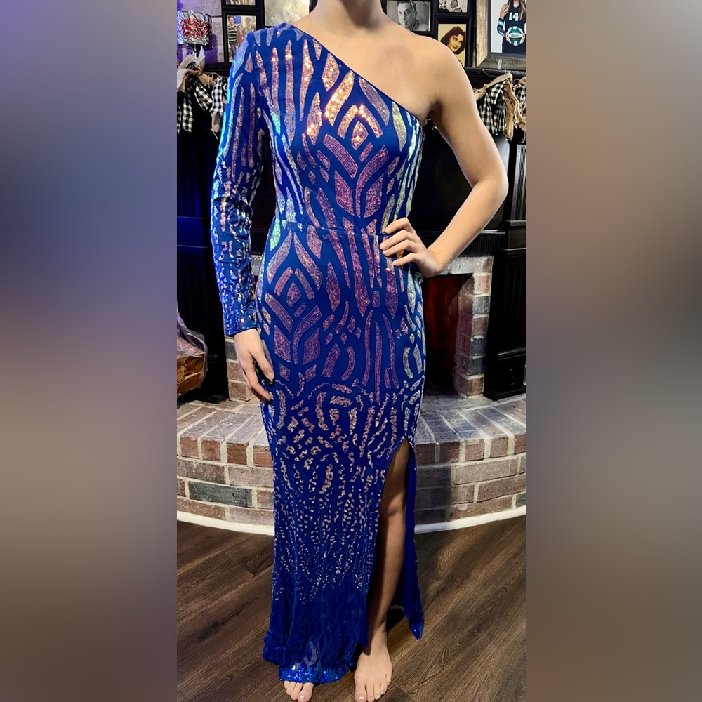 Elegant Blue One-Shoulder Dress